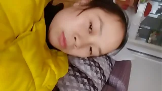 Asian girlfriend take pics